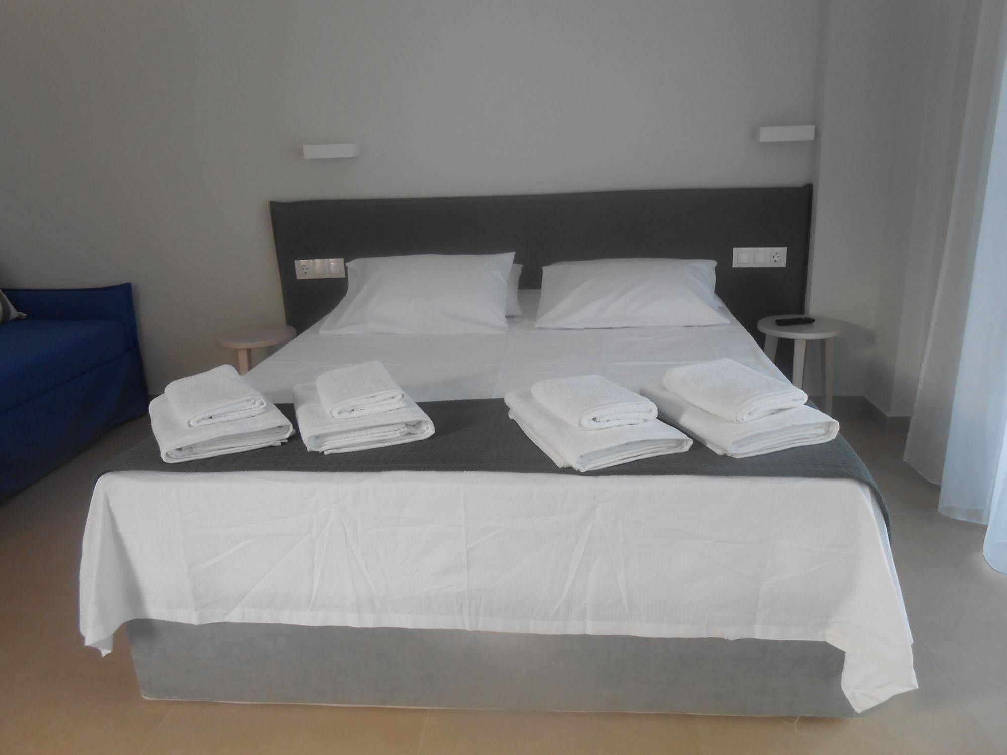 Blue Horizon Hotel Palaiochora Zewnętrze zdjęcie